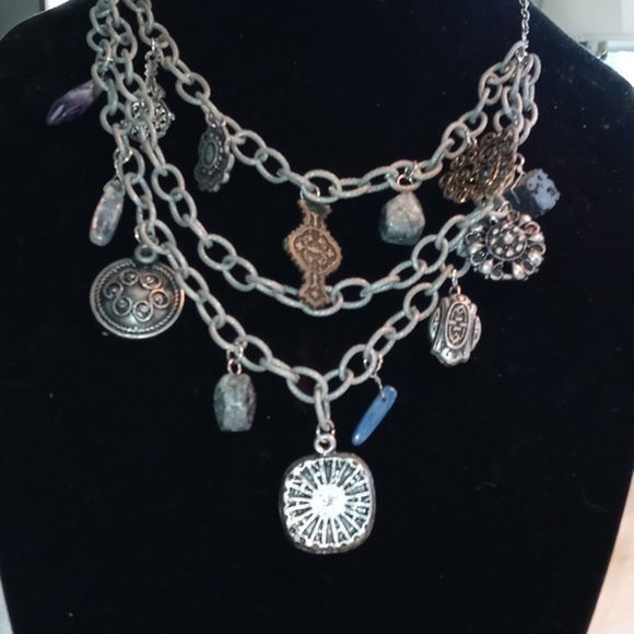 Jewelry - Sale!! Unique Statement Necklace